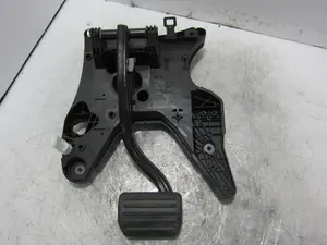 Foto de PEDAL FRENO PORSCHE CAYENNE (TIPO 92A) referencia 7P0723117B