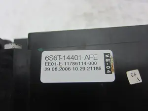 Foto de CAJA RELES / FUSIBLES FORD FIESTA (CBK) 1.4 TDCi CAT (68 CV / 50 KW) referencia 6S6T14401AFE foto 4