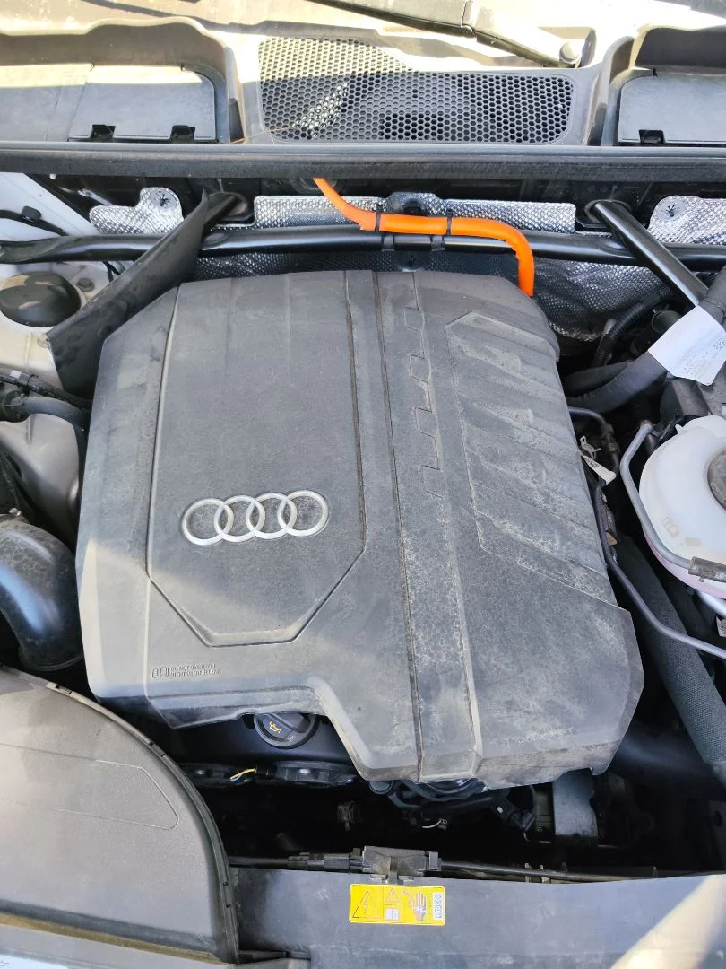Foto de TAPA MOTOR AUDI Q5 FYG Híbrido 220 kW (2.0 Ltr. - 195 kW TFSI) (299 CV / 220 KW) referencia 80A103925A