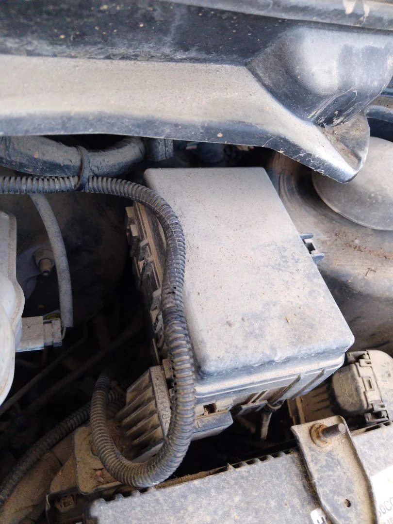 Foto de CAJA RELES / FUSIBLES SUZUKI ALTO (AMF310) 1.0 12V CAT (68 CV / 50 KW)