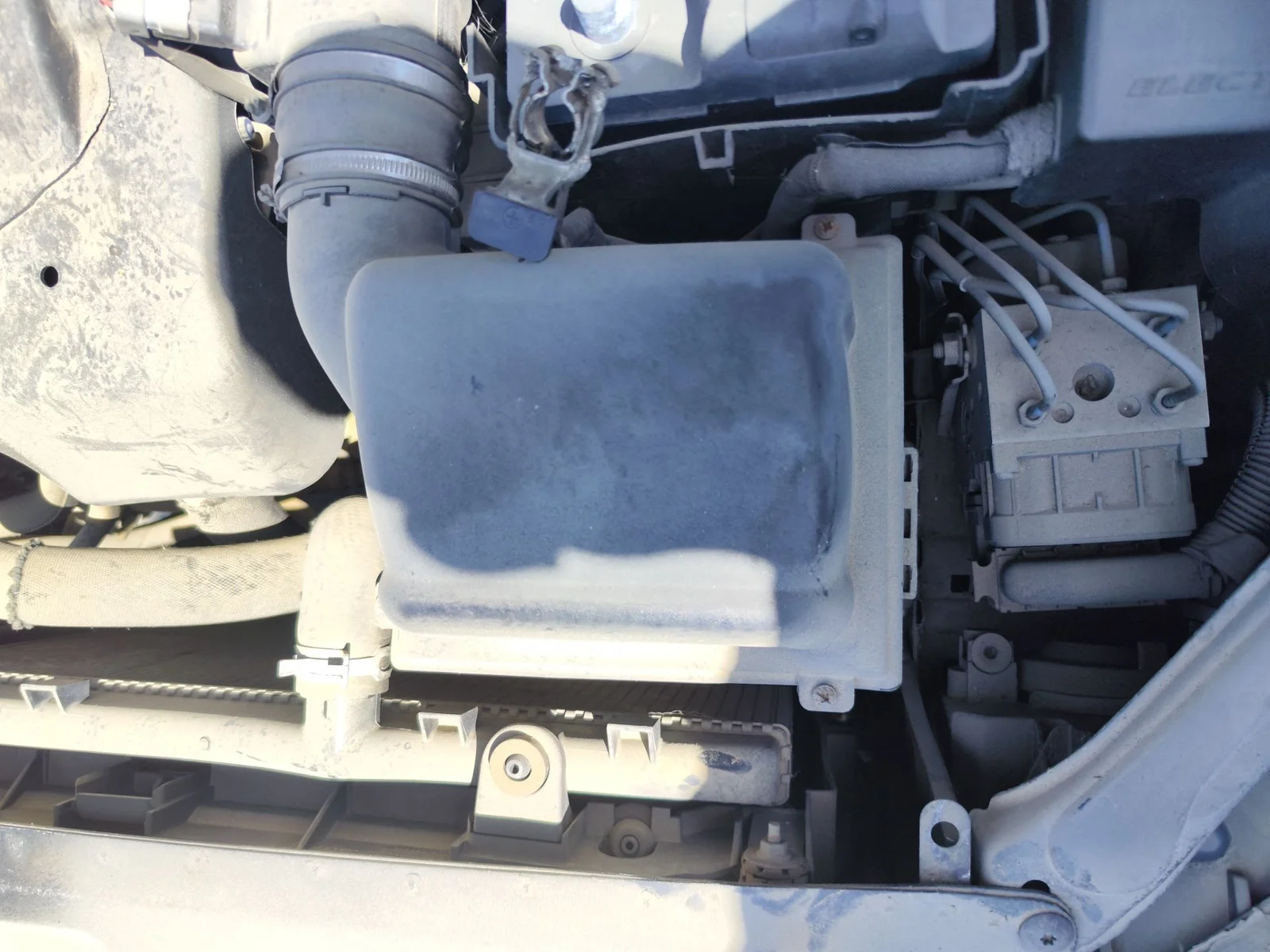 Foto de CAJA FILTRO AIRE CITROEN XSARA BERLINA 2.0 HDi CAT (RHY / DW10TD) (90 CV / 66 KW)