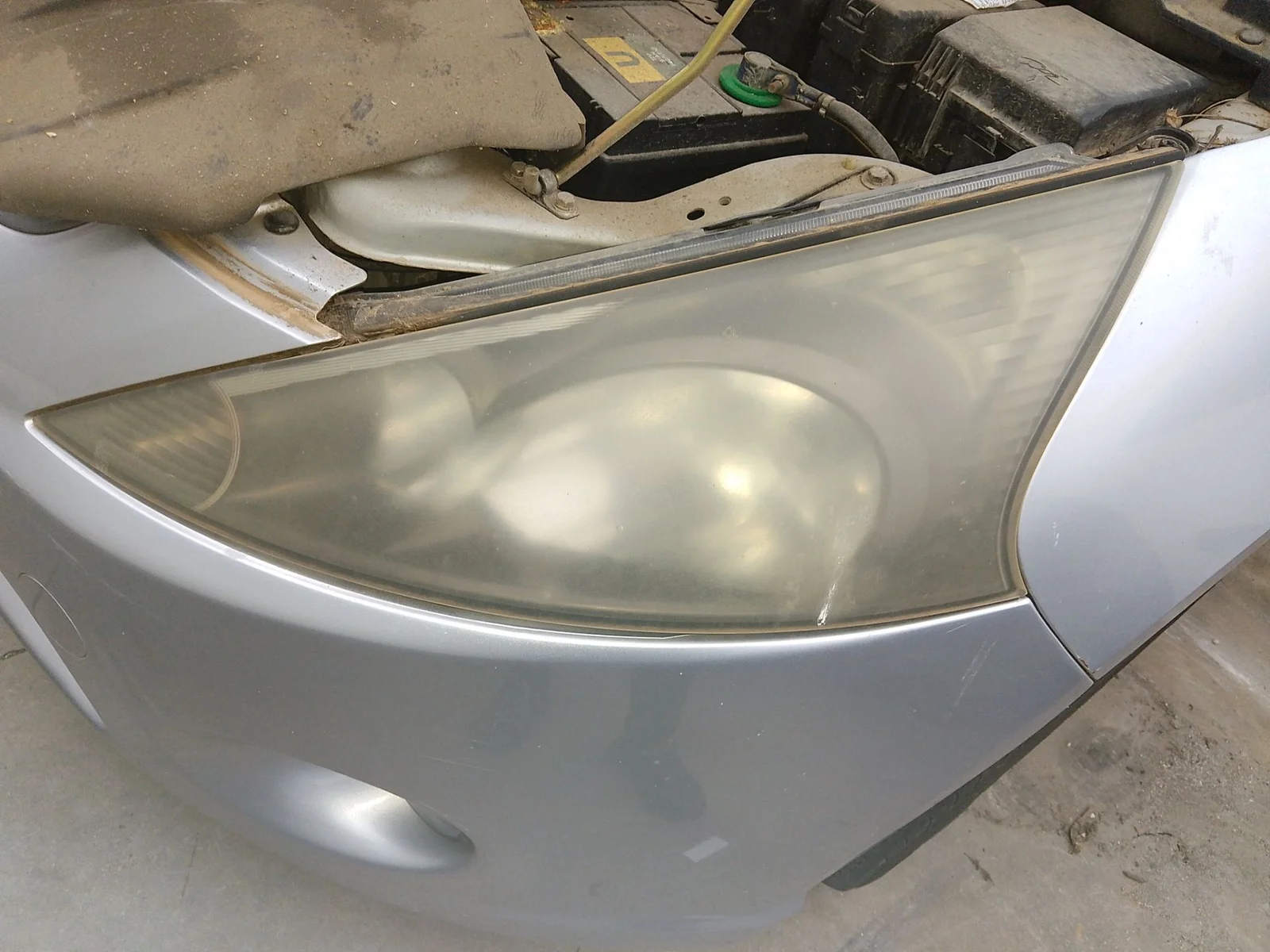 Foto de FARO IZQUIERDO MITSUBISHI GRANDIS (NA0W) 2.0 DI-D CAT (136 CV / 100 KW)