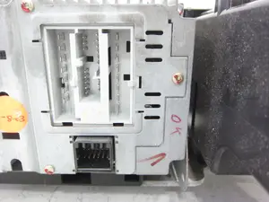 Foto de SISTEMA AUDIO / RADIO CD JAGUAR S-TYPE (03.1999) 4.0 V8 32V CAT (276 CV / 203 KW) referencia PJVM003183 foto 8