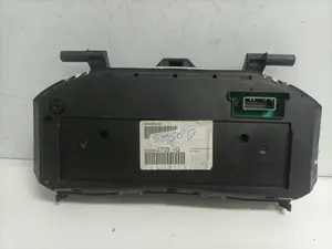 Foto de CUADRO INSTRUMENTOS RENAULT CLIO III referencia 8200582705G foto 3
