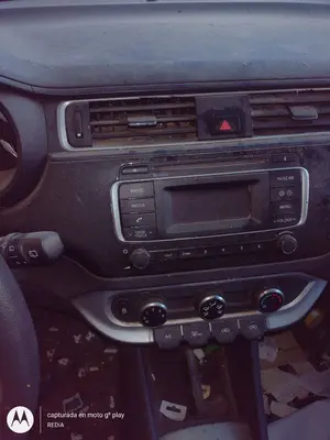 Foto de SISTEMA AUDIO / RADIO CD KIA RIO (UB) 1.2 CAT (86 CV / 63 KW)