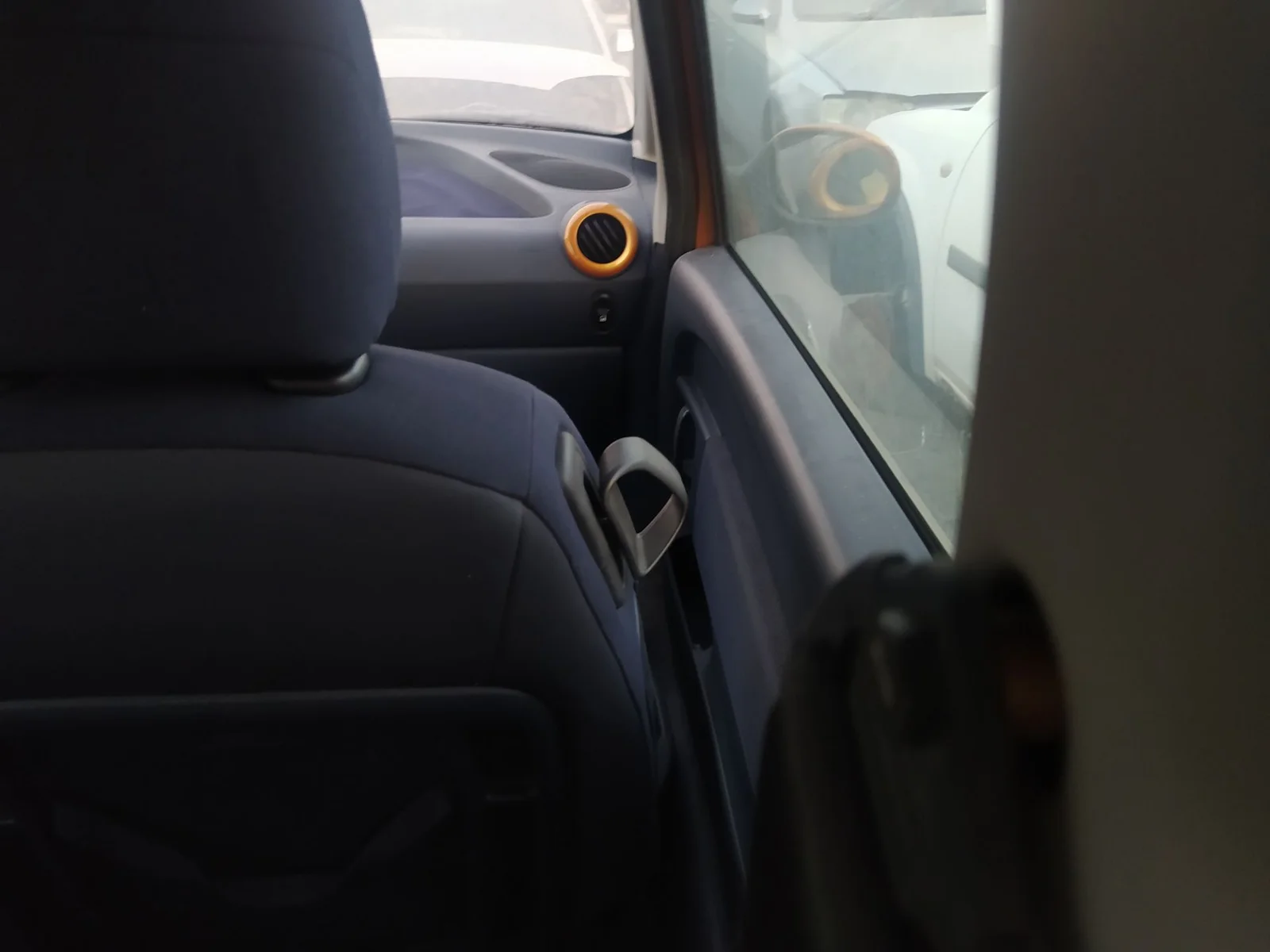 Foto de GUARNECIDO PUERTA DELANTERA DERECHA PEUGEOT 1007 1.4 HDi (68 CV / 50 KW)