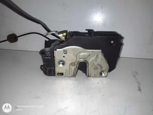 Foto de CERRADURA PUERTA DELANTERA DERECHA MERCEDES-BENZ CLASE C (BM 203) BERLINA 2.2 CDI CAT (143 CV / 105 KW) referencia 2037200235 foto 3