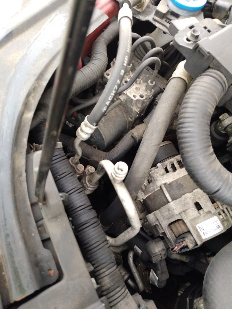 Foto de TUBOS AIRE ACONDICIONADO MAZDA 6 BERLINA (GJ) 2.2 Turbodiesel CAT (175 CV / 129 KW)
