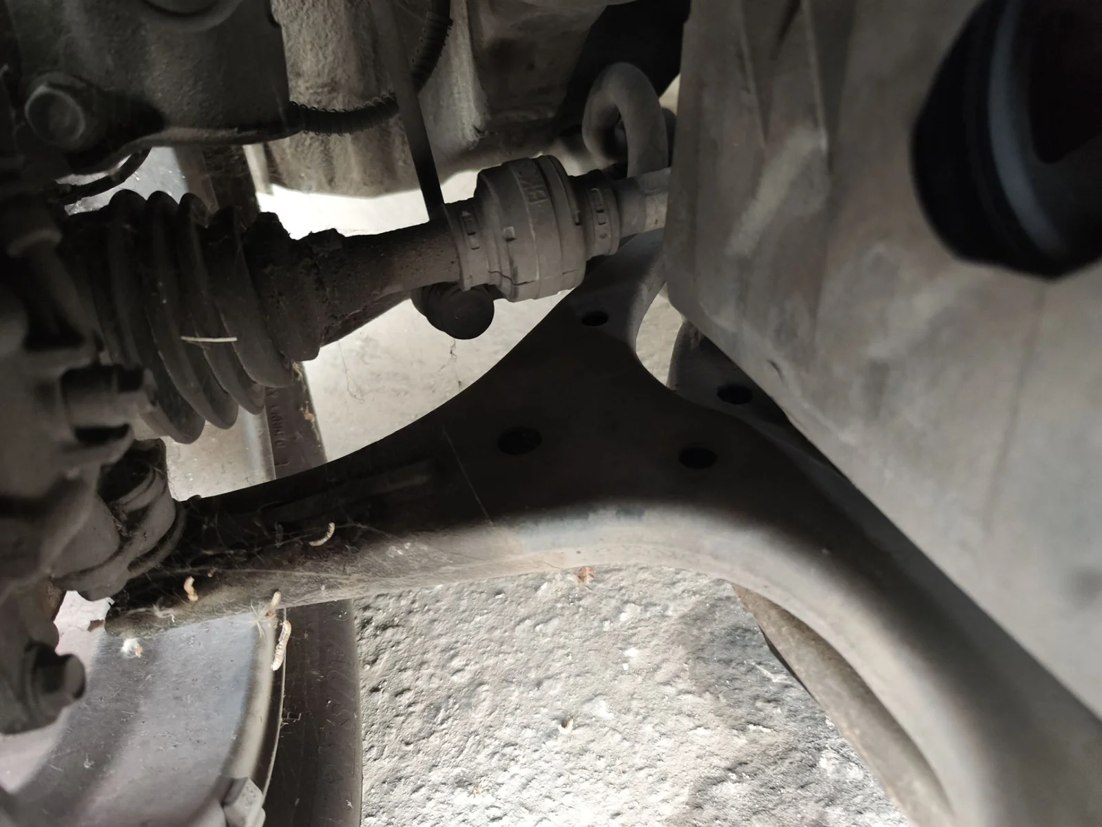 Foto de BRAZO SUSPENSION DELANTERO DERECHO KIA RIO (JB) 1.5 CRDi (110 CV / 81 KW)
