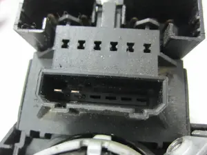 Foto de MANDO MULTIFUNCION SEAT LEON (1M1) 1.9 TDI (110 CV / 81 KW) referencia 8L0953513G foto 8