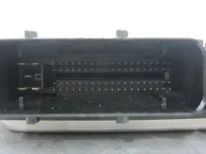 Foto de CENTRALITA MOTOR UCE VOLKSWAGEN PASSAT BERLINA (3B3) 1.9 TDI (131 CV / 96 KW) referencia 0281011205 foto 5