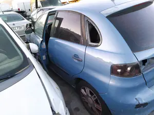 Foto de PUERTA TRASERA IZQUIERDA SEAT IBIZA BERLINA (6J5) 1.4 TDI (80 CV / 59 KW) referencia 6J4833055 foto 2