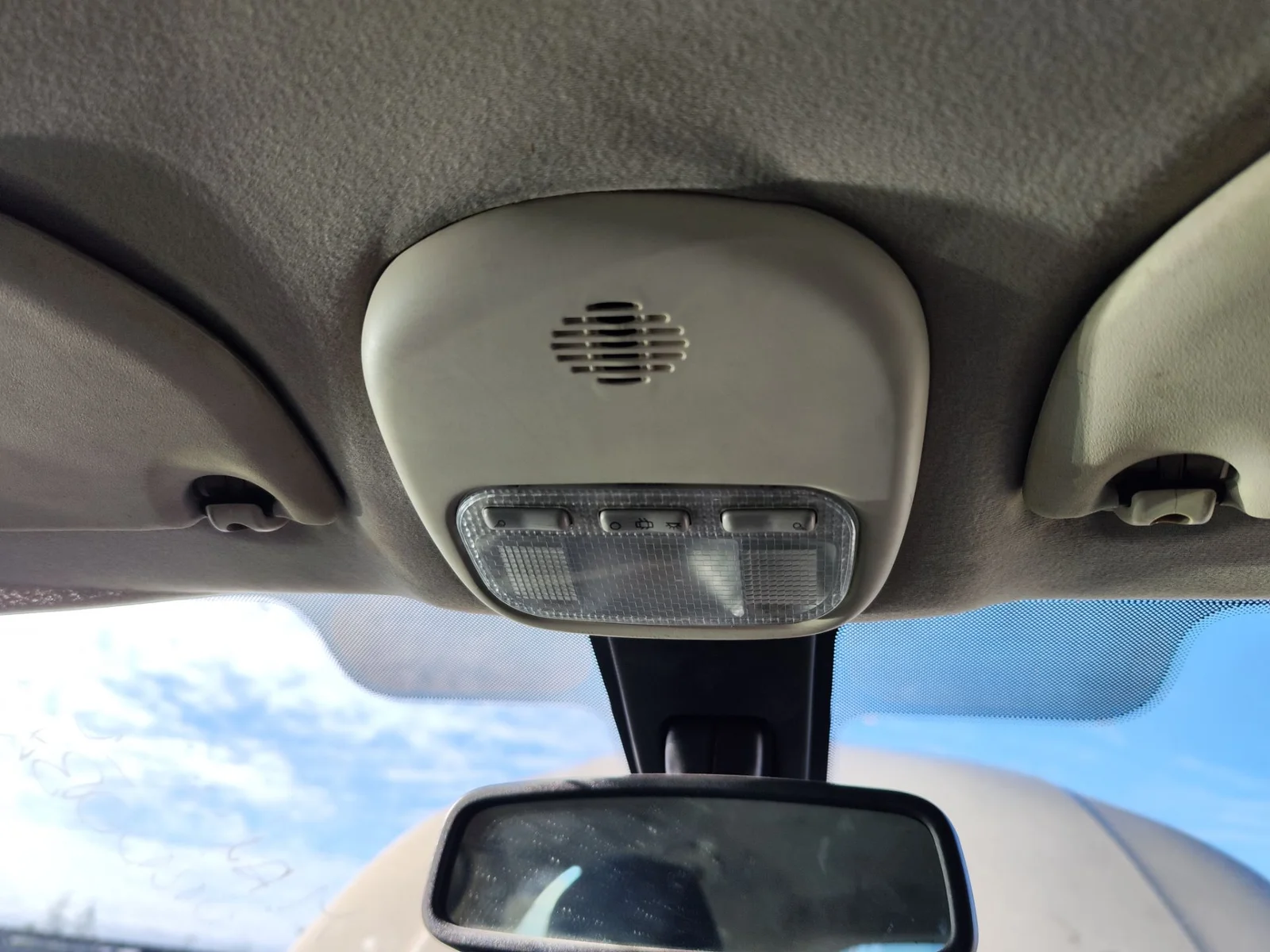 Foto de LUZ INTERIOR CITROEN C4 BERLINA referencia 6362N2