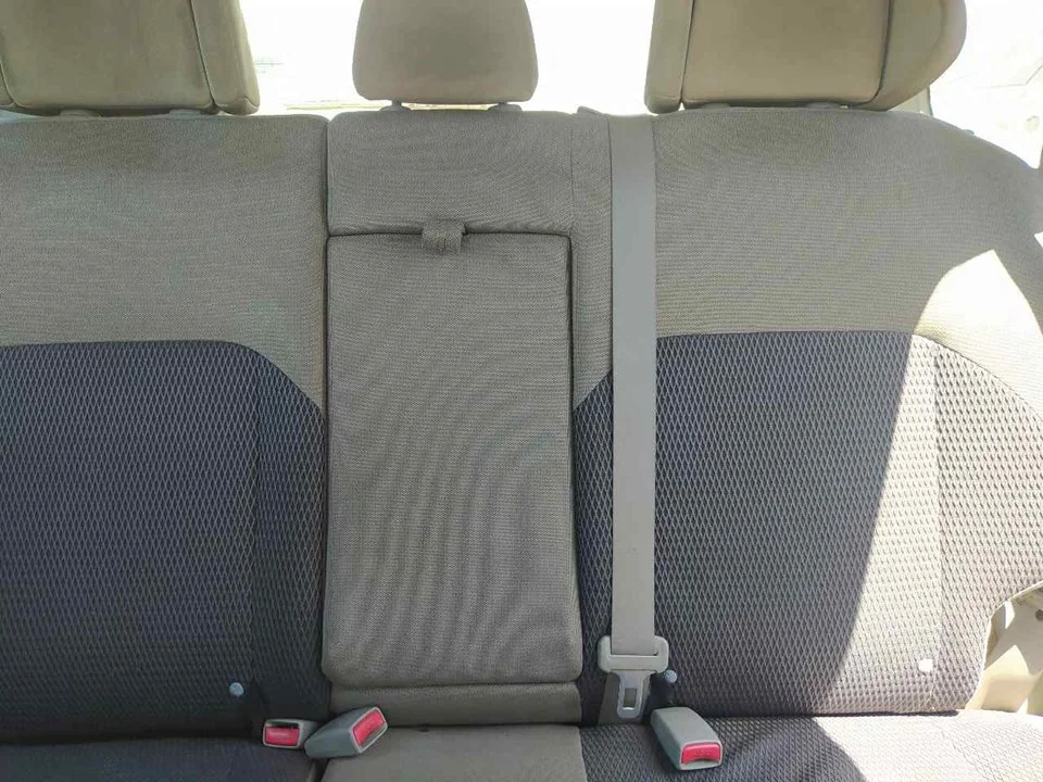 Foto de CINTURON SEGURIDAD TRASERO CENTRAL NISSAN X-TRAIL (T30) 2.2 16V Turbodiesel CAT (114 CV / 84 KW) referencia 888549H000