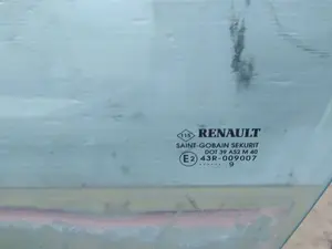 Foto de LUNA DELANTERA IZQUIERDA RENAULT CLIO III 1.5 dCi Diesel CAT (86 CV / 63 KW) referencia 43R009007 foto 2