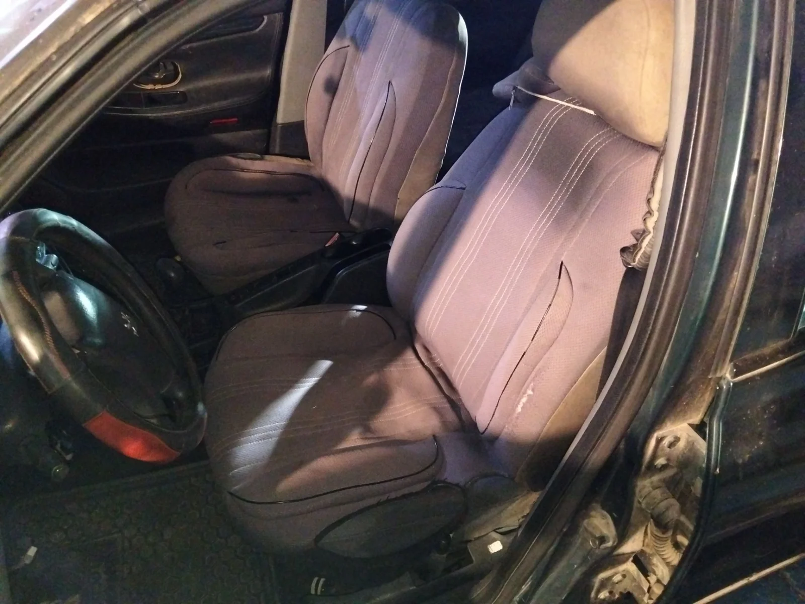 Foto de ASIENTO DELANTERO IZQUIERDO PEUGEOT 406 BERLINA (S1/S2) 2.0 HDi CAT (90 CV / 66 KW)