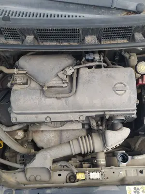 Foto de TAPA MOTOR NISSAN NOTE (E11E) 1.4 CAT (88 CV / 65 KW)