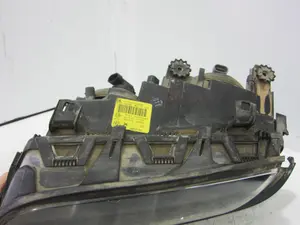 Foto de FARO IZQUIERDO BMW SERIE 3 BERLINA (E46) 2.0 16V Diesel CAT (136 CV / 100 KW) referencia 0301089205 foto 3