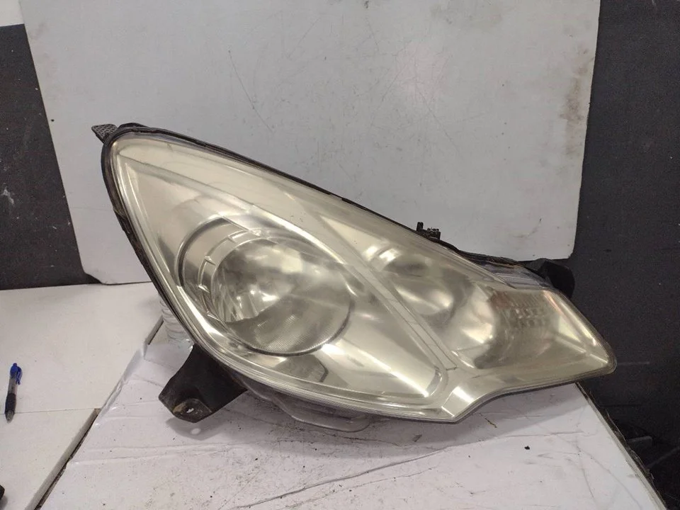 Foto de FARO DERECHO CITROEN DS3 1.6 e-HDi FAP (92 CV / 68 KW) referencia 20C257B