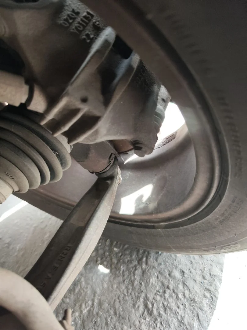 Foto de PINZA DE FRENO DELANTERA IZQUIERDA CITROEN C4 BERLINA 1.6 16V HDi (90 CV / 66 KW)