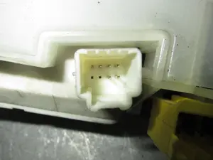 Foto de MANDO MULTIFUNCION RENAULT LAGUNA III BERLINA 2.0 dCi Diesel CAT (131 CV / 96 KW) referencia 7W00629570 foto 10