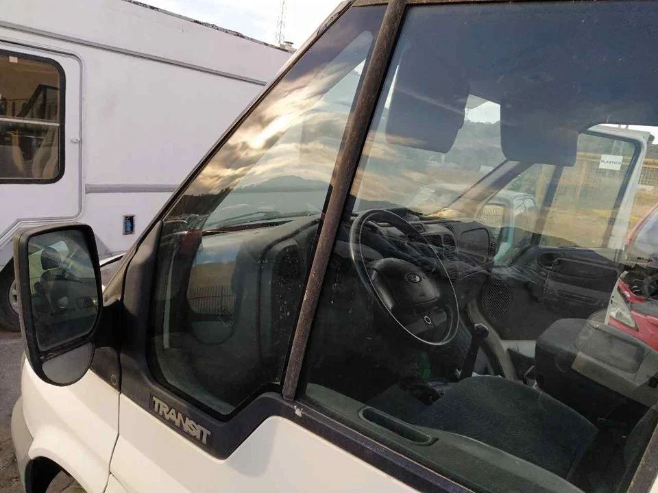 Foto de LUNA CUSTODIA DELANTERA IZQUIERDA FORD TRANSIT COMBI (FY) 2.0 TD CAT (75 CV / 55 KW)