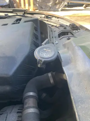 Foto de DEPOSITO LIMPIA BMW SERIE 5 BERLINA (E60) 3.0 24V CAT (231 CV / 170 KW) referencia 61667067107