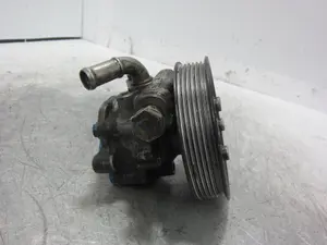 Foto de BOMBA DIRECCION AUDI A6 BERLINA (4F2) referencia 059145255B foto 4