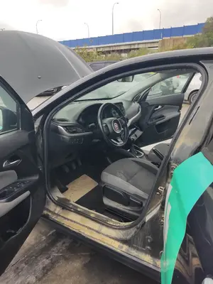 Foto de GOMAS CONTORNO PUERTA FIAT II TIPO (356) BERLINA 1.4  (95 CV / 70 KW)