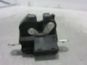 Foto de CERRADURA MALETERO / PORTON OPEL CORSA D 1.2 16V CAT (Z 12 XEP / LB4) (80 CV / 59 KW) referencia 55701971 foto 5