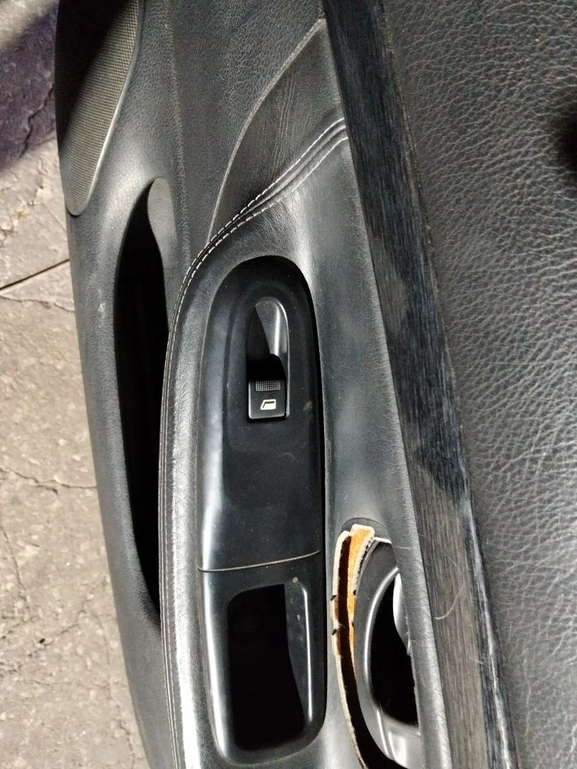 Foto de MANDO ELEVALUNAS DELANTERO DERECHO PEUGEOT 406 BERLINA (S1/S2) 2.0 HDi CAT (90 CV / 66 KW)