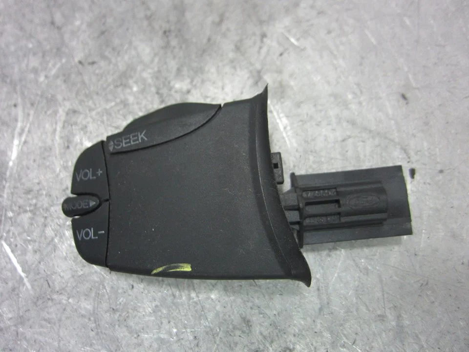 Foto de MANDO MULTIFUNCION FORD FIESTA (CB1) 1.4 TDCi CAT (68 CV / 50 KW) referencia 98AB14K147AD