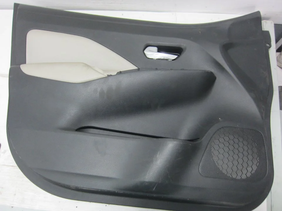 Foto de GUARNECIDO PUERTA DELANTERA IZQUIERDA NISSAN MICRA (K14) 0.9 CAT (90 CV / 66 KW) referencia 809235FA0A