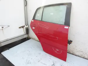 Foto de PUERTA TRASERA DERECHA VOLKSWAGEN GOLF PLUS V (5M1) 1.6  (102 CV / 75 KW) referencia 5M0833312