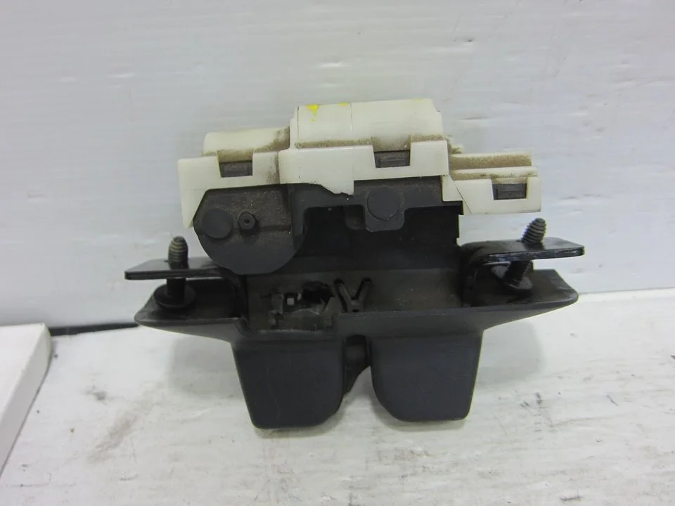 Foto de CERRADURA MALETERO / PORTON RENAULT SCENIC II (JM) referencia 8200076240E
