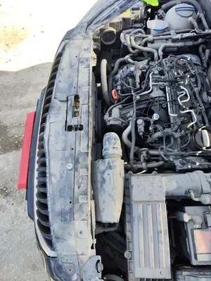 Foto de PANEL FRONTAL SKODA YETI (5L)(2009) 2.0 TDI (110 CV / 81 KW)