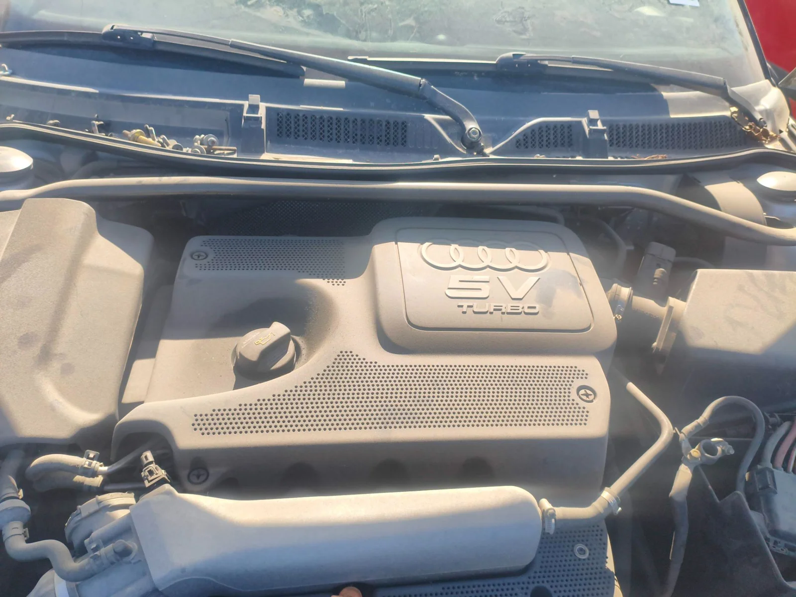 Foto de TAPA MOTOR AUDI TT COUPE/ROADSTER (8N3/8N9) 1.8 20V Turbo (180 CV / 132 KW)