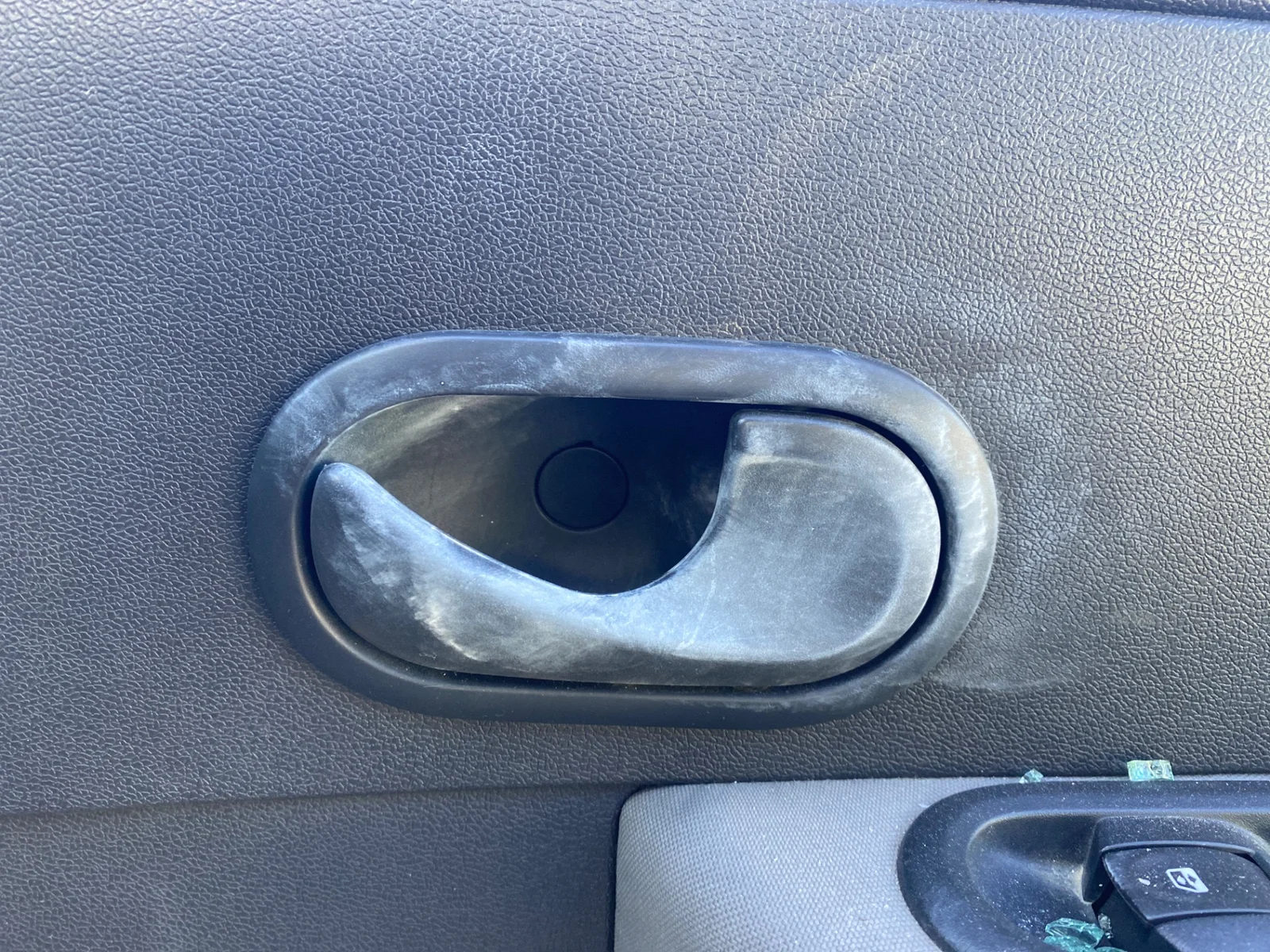 Foto de MANETA INTERIOR DELANTERA DERECHA RENAULT CLIO III 1.5 dCi Diesel (68 CV / 50 KW)