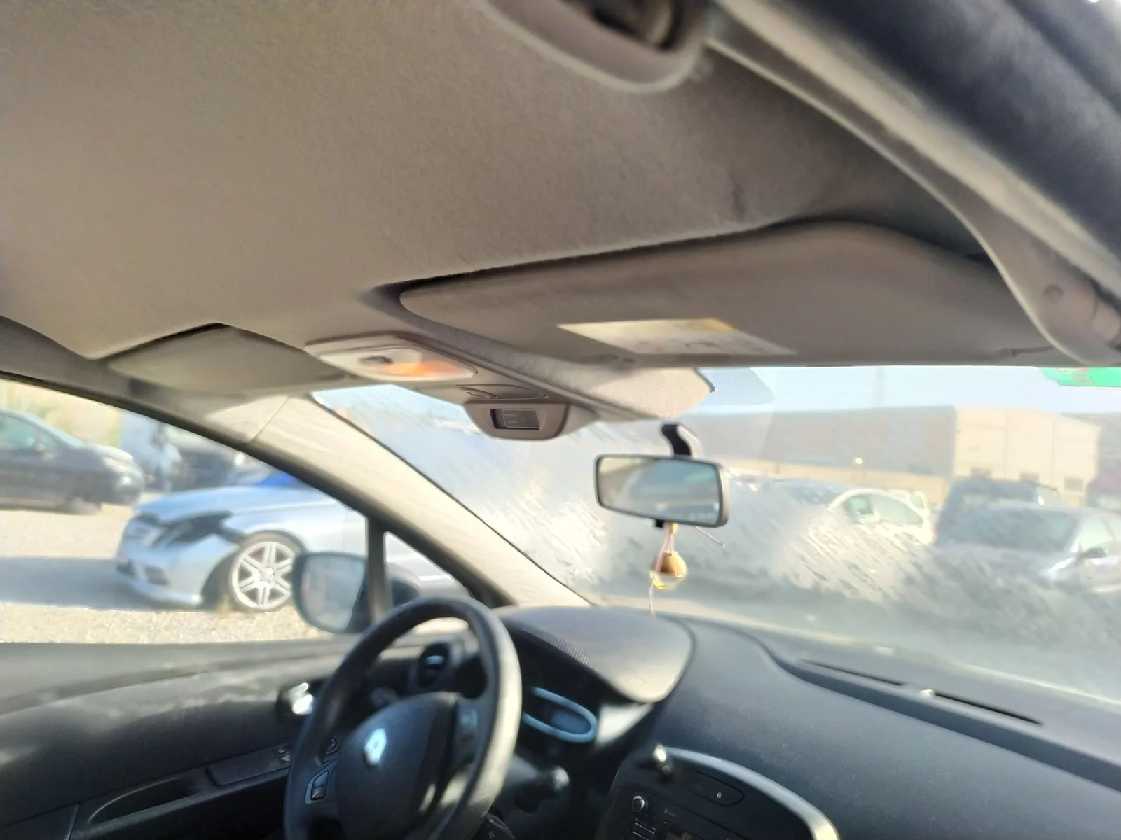 Foto de LUZ INTERIOR RENAULT CLIO IV 1.2 16V (73 CV / 54 KW) referencia 264300007R