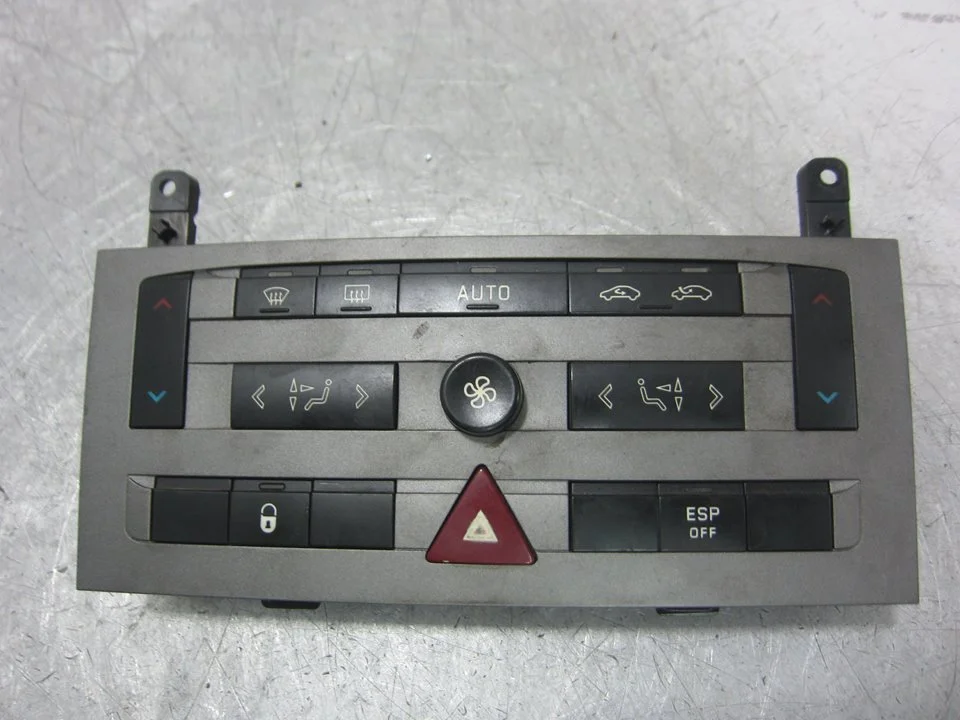 Foto de MANDO CALEFACCION / AIRE ACONDICIONADO PEUGEOT 407 2.0 16V HDi CAT (RHR / DW10BTED4) (136 CV / 100 KW) referencia 96573322
