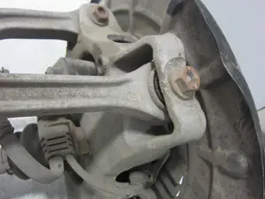 Foto de BRAZO SUSPENSION SUPERIOR TRASERO IZQUIERDO PORSCHE PANAMERA (TIPO 970) referencia 97033104300 foto 2