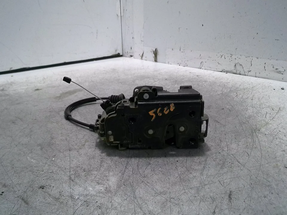 Foto de CERRADURA PUERTA DELANTERA DERECHA SEAT IBIZA (6L1) 1.9 TDI (101 CV / 74 KW) referencia 3B1837016CC