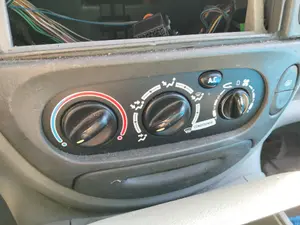Foto de MANDO CALEFACCION / AIRE ACONDICIONADO RENAULT SCENIC I (JA...) 1.9 dCi Diesel CAT (102 CV / 75 KW) referencia 7701048378