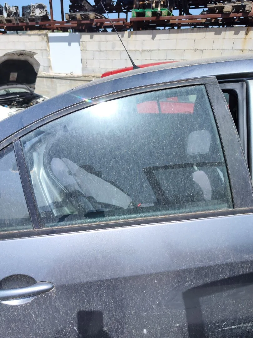Foto de LUNA TRASERA DERECHA NISSAN PRIMERA BERLINA (P12) 2.2 16V Turbodiesel CAT (126 CV / 93 KW) referencia 82300AV600