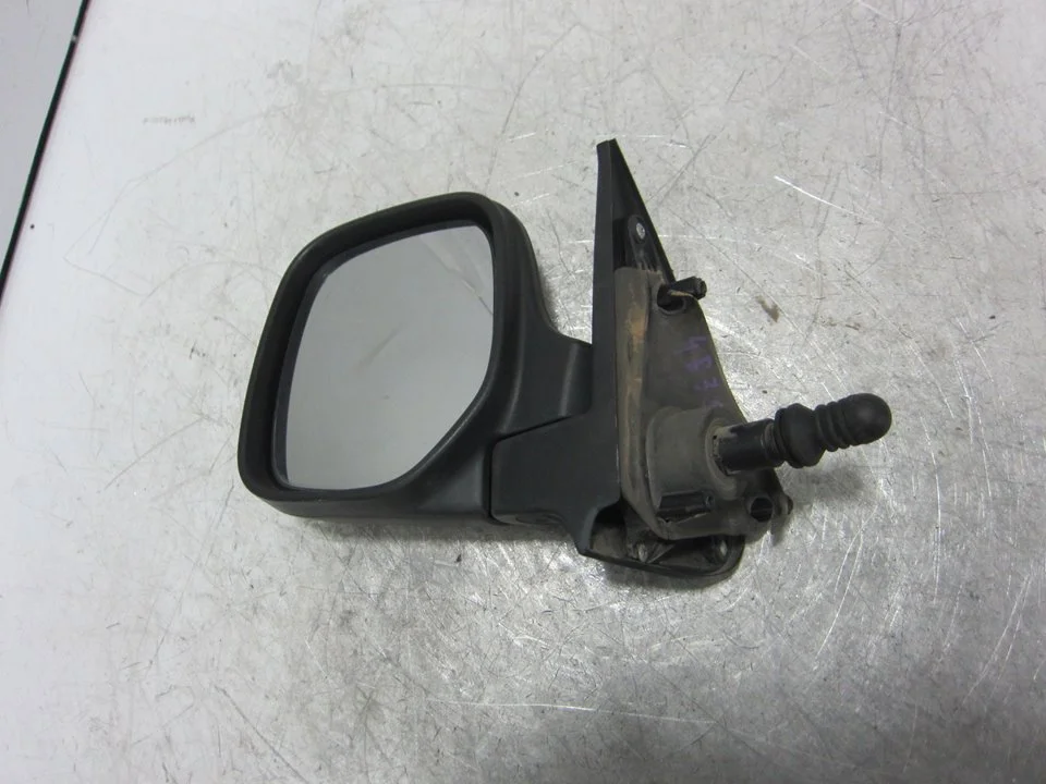Foto de RETROVISOR IZQUIERDO PEUGEOT PARTNER (S2) 1.9 Diesel (69 CV / 51 KW) referencia VM118L