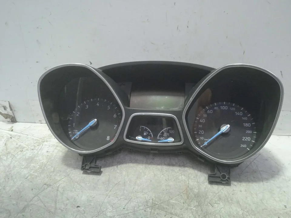 Foto de CUADRO INSTRUMENTOS FORD FOCUS BERLINA (CEW) 1.0 EcoBoost CAT (125 CV / 92 KW) referencia F1ET10849BJV