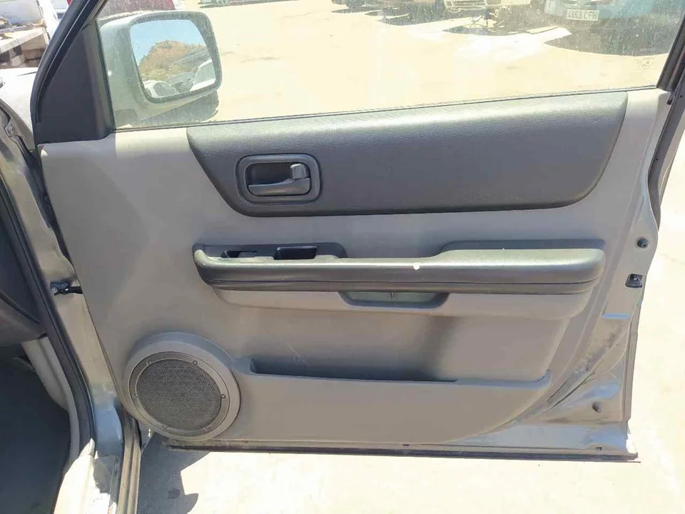 Foto de GUARNECIDO PUERTA DELANTERA DERECHA NISSAN X-TRAIL (T30) 2.2 16V Turbodiesel CAT (114 CV / 84 KW) referencia 801528H330