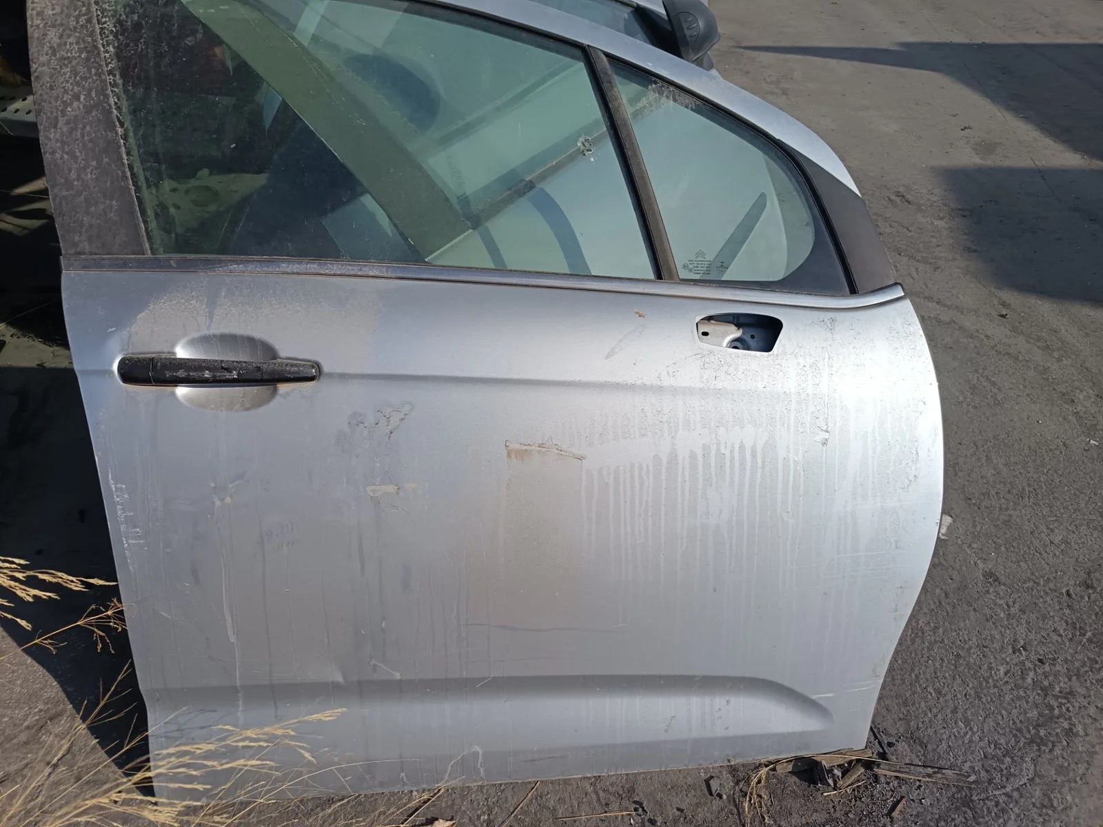 Foto de PUERTA DELANTERA DERECHA CITROEN C3 1.6 16V (120 CV / 88 KW)