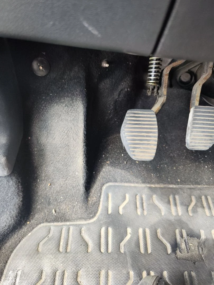 Foto de PEDAL EMBRAGUE CITROEN BERLINGO FURGÓN 1.6 16V HDi FAP (90 CV / 66 KW)