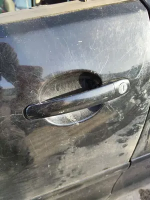Foto de MANETA EXTERIOR DELANTERA IZQUIERDA VOLKSWAGEN POLO IV (9N3) 1.9 TDI (101 CV / 74 KW)